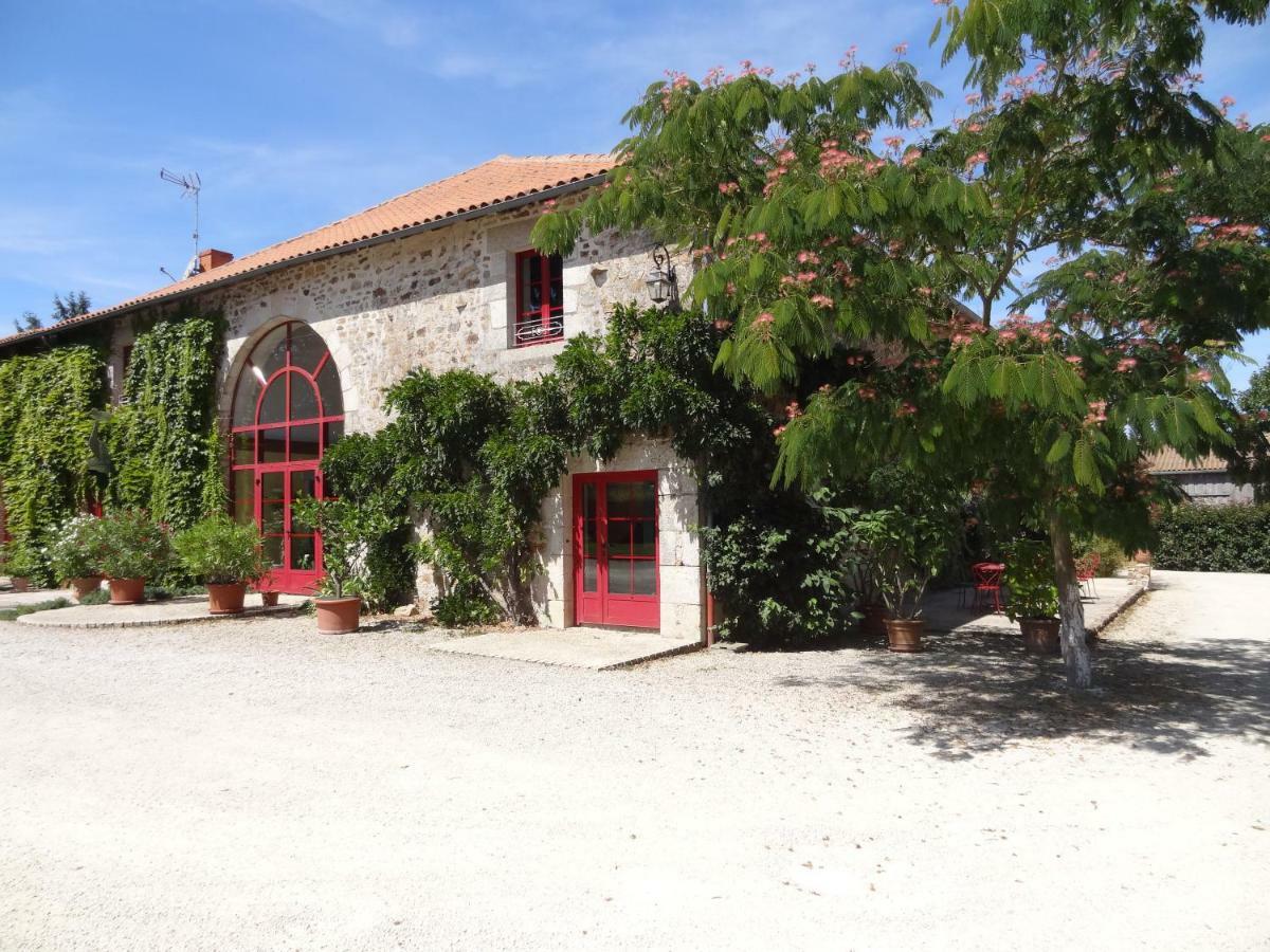 La Ferme De Rouffignac Otel Blanzac  Dış mekan fotoğraf